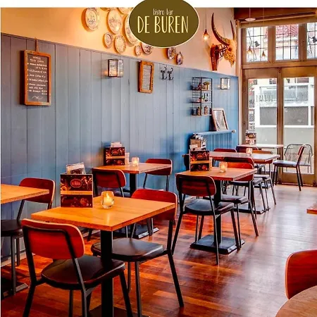 Апартаменты Slapen Bij De Buren Алкмар