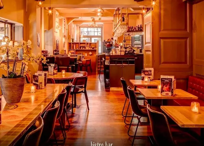 公寓 Slapen Bij De Buren 阿尔克马尔